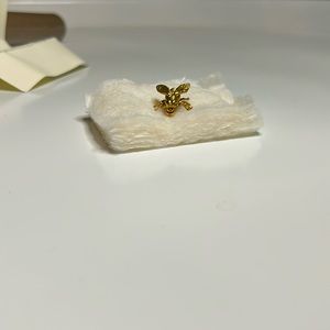 Barberini Bee pin 24 karat gold plated - Metropolitan Museum of Art NWT